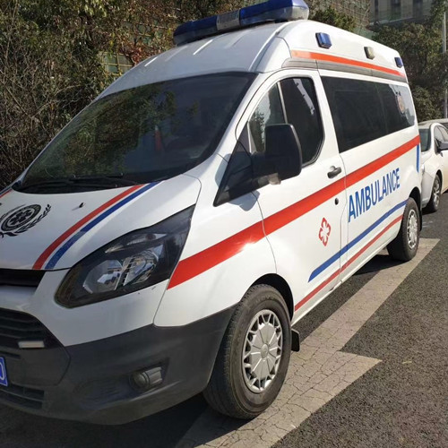 凌云品质救护车出租,为您的健康出行负责