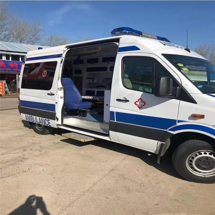 凌云私人长途救护车出租转院回家
