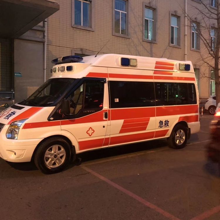 凌云夜间租赁救护车护送病人转院：安全转运的 8 大核心注意事项
